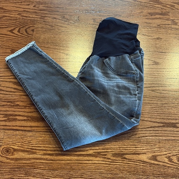 a:glow maternity crop Jeggings distressed gray Stretchy back pockets 16 - Picture 8 of 8